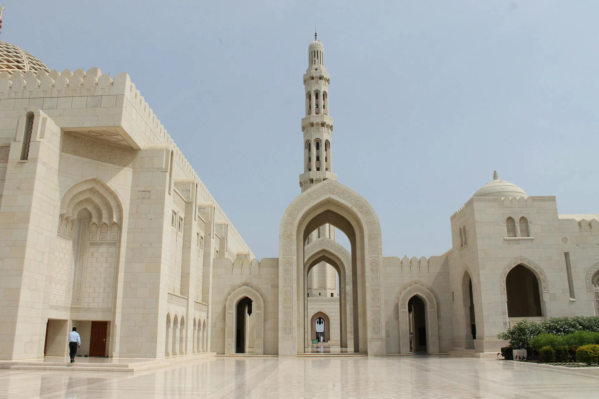 Oman Travel Guide 2026: Discovering Arabia's Most Welcoming Sultanate